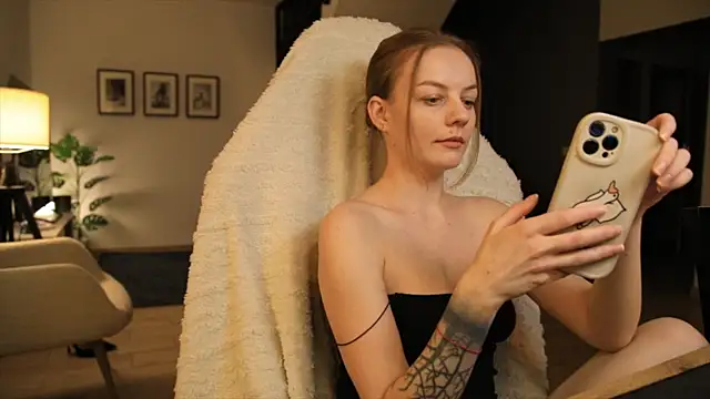 LadyInBad online show from 11, 2, 2025