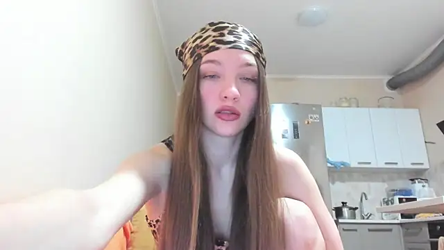 Snapshot of Naughty_Molly chatting on 27, 3, 2026 Naughty Molly online show from 27, 3, 2026