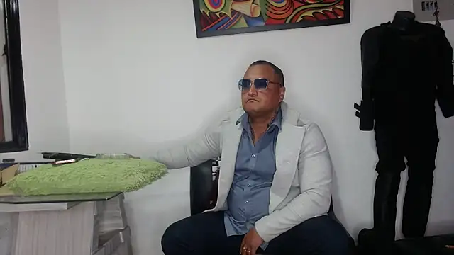 Snapshot of hardrock982 chatting on 22, 4, 2026 hardrock982 online show from 22, 4, 2026