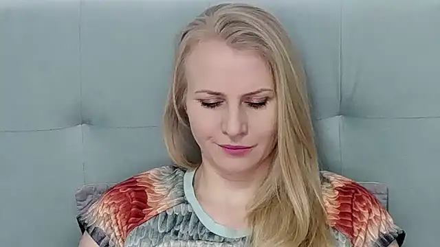 K  Adrienne online show from 2, 3, 2025