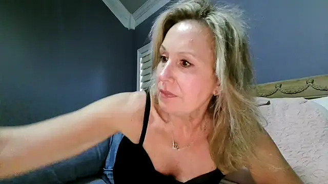 Snapshot of Lisaisluscious chatting on 29, 4, 2026 Lisaisluscious online show from 29, 4, 2026