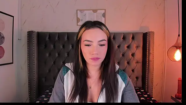 Snapshot of Kim_Blane chatting on 13, 11, 2025 Kim Blane online show from 13, 11, 2025