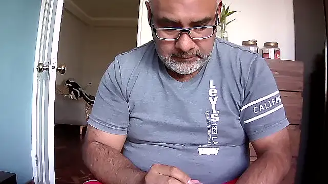 Snapshot of PhillDrake11 chatting on 29, 5, 2026 PhillDrake11 online show from 29, 5, 2026