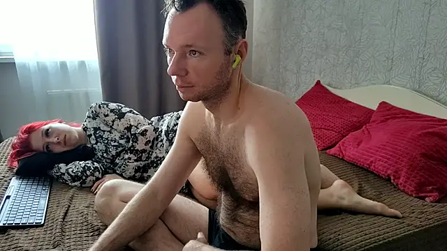 Snapshot of GenrikhBecca chatting on 4, 3, 2026 GenrikhBecca online show from 4, 3, 2026