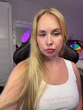 Kitty Ricky online show from 11, 4, 2026