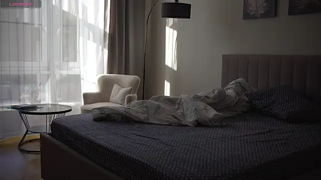 Snapshot of Danielle_Thomas chatting on 25, 9, 2025 Danielle Thomas online show from 25, 9, 2025