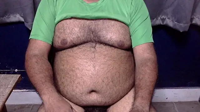 Snapshot of hairysubcub_70 chatting on 27, 6, 2026 hairysubcub 70 online show from 27, 6, 2026