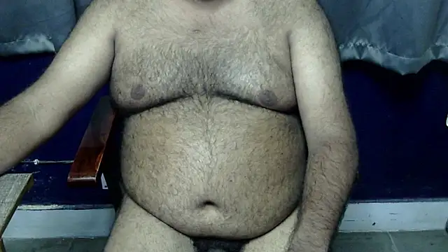 Snapshot of hairysubcub_70 chatting on 2, 7, 2026 hairysubcub 70 online show from 2, 7, 2026