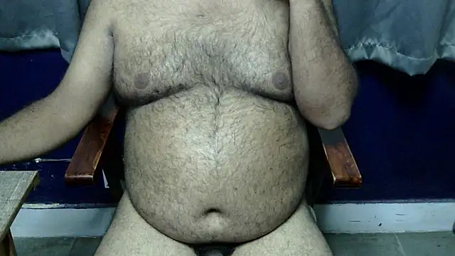 Snapshot of hairysubcub_70 chatting on 3, 7, 2026 hairysubcub 70 online show from 3, 7, 2026