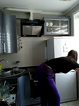 LazyTanukii online show from 15, 9, 2025