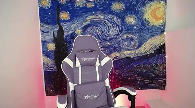 Snapshot of cutie_and_slutty chatting on 5, 3, 2025 cutie and slutty online show from 5, 3, 2025