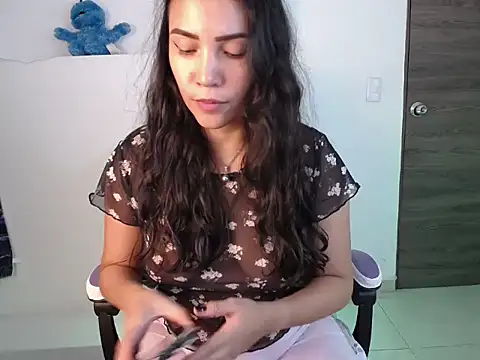 Snapshot of cutie_and_slutty chatting on 11, 10, 2025 cutie and slutty online show from 11, 10, 2025