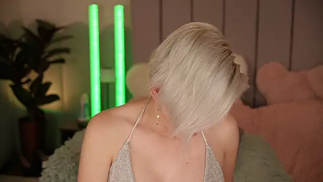 Snapshot of VickySecret96 chatting on 14, 5, 2026 VickySecret96 online show from 14, 5, 2026
