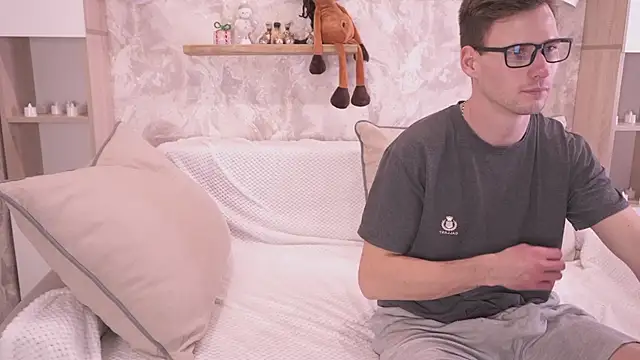 FluffyHat online show from 14, 12, 2025