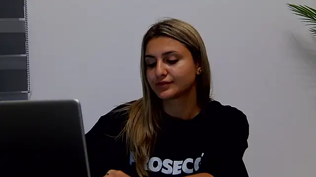 NicolePlay online show from 30, 5, 2026