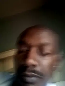 Snapshot of RinsingWood84 chatting on 4, 1, 2025 RinsingWood84 online show from 4, 1, 2025