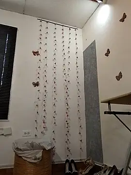 sharom smith1 online show from 10, 4, 2026