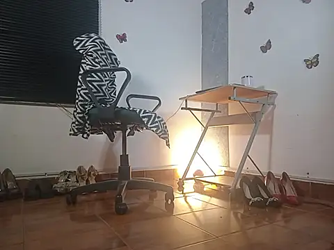 sharom smith1 online show from 19, 4, 2026