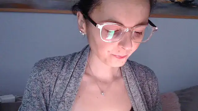 Snapshot of cleophee chatting on 13, 4, 2026 cleophee online show from 13, 4, 2026