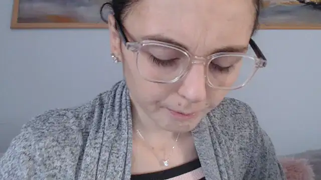 Snapshot of cleophee chatting on 15, 4, 2026 cleophee online show from 15, 4, 2026