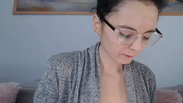 Snapshot of cleophee chatting on 17, 4, 2026 cleophee online show from 17, 4, 2026