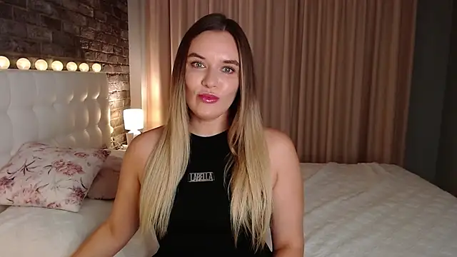 Snapshot of starrydoll chatting on 12, 9, 2025 starrydoll online show from 12, 9, 2025