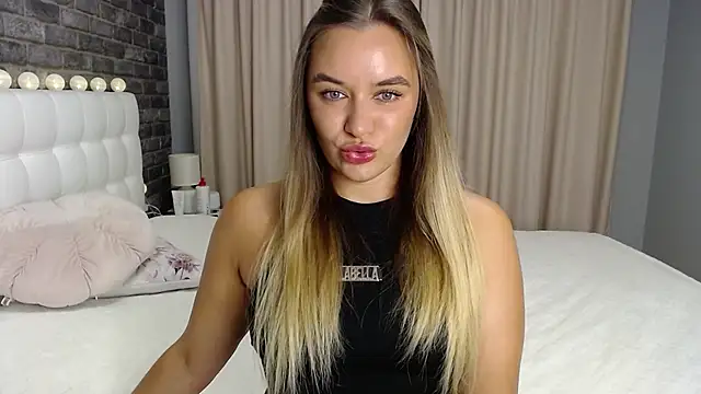 Snapshot of starrydoll chatting on 3, 10, 2025 starrydoll online show from 3, 10, 2025