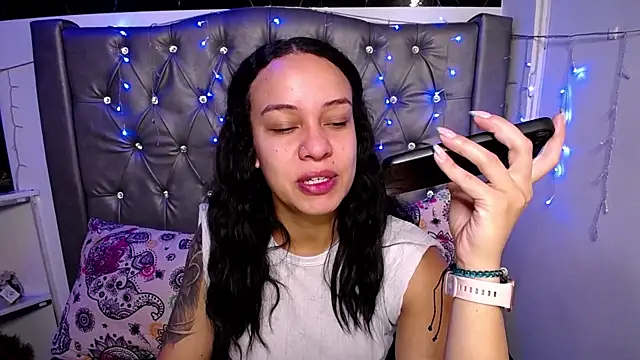 LAILAGUMMY online show from 17, 2, 2025