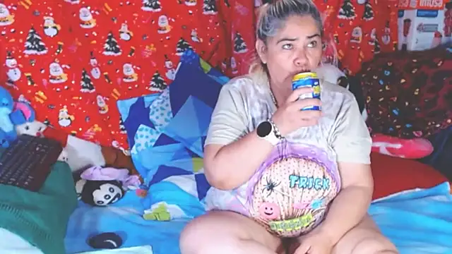 estrellita fugaz16x online show from 13, 2, 2026