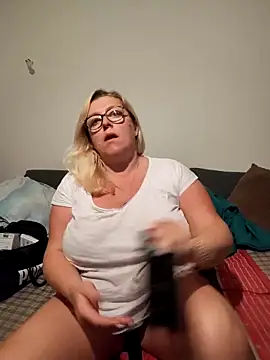 Snapshot of winniess40 chatting on 18, 4, 2026 winniess40 online show from 18, 4, 2026