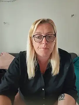 Snapshot of winniess40 chatting on 2, 6, 2026 winniess40 online show from 2, 6, 2026