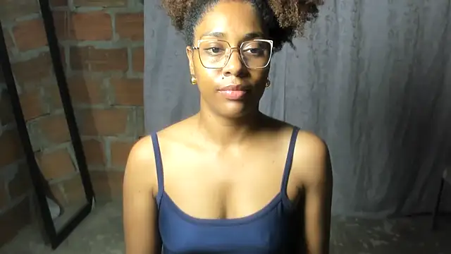 Snapshot of thaimy_ chatting on 5, 6, 2026 thaimy online show from 5, 6, 2026