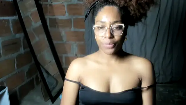 Snapshot of thaimy_ chatting on 15, 7, 2026 thaimy online show from 15, 7, 2026