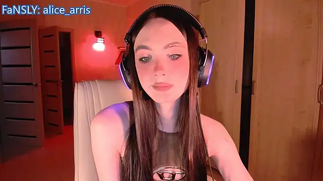 Snapshot of Alice__Aris chatting on 13, 5, 2026 Alice Aris online show from 13, 5, 2026