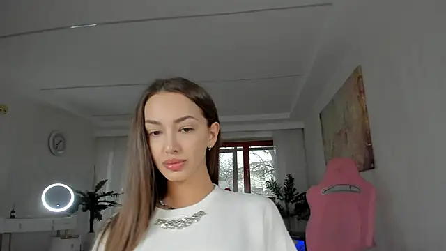 TiffanyHouston  online show from 2, 3, 2025