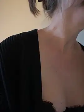 MaiseKnox online show from 4, 11, 2025