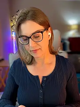 Snapshot of MaiseKnox chatting on 6, 5, 2026 MaiseKnox online show from 6, 5, 2026