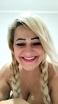 vivifernades online show from 19, 2, 2025