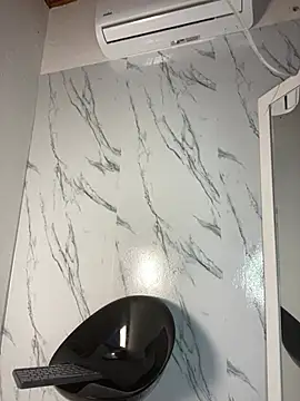 Snapshot of angelGgold chatting on 14, 1, 2026 angelGgold online show from 14, 1, 2026