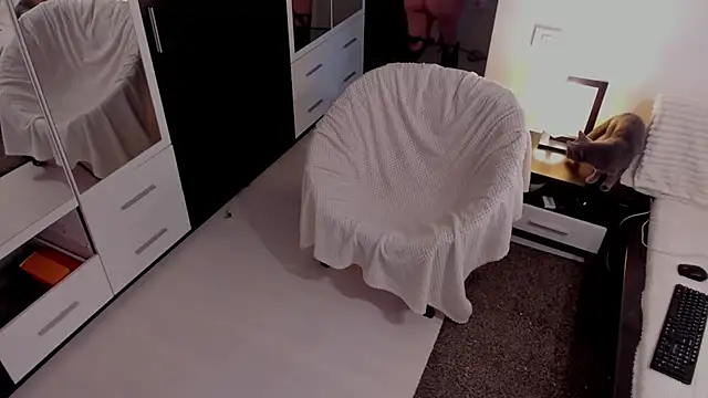 aryahunt1 online show from 3, 2, 2026