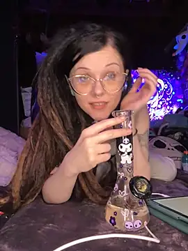 Snapshot of BlaizeyBBy chatting on 7, 5, 2026 BlaizeyBBy online show from 7, 5, 2026