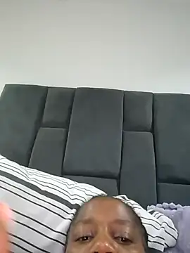 Snapshot of Galcraze chatting on 2, 2, 2025 Galcraze online show from 2, 2, 2025