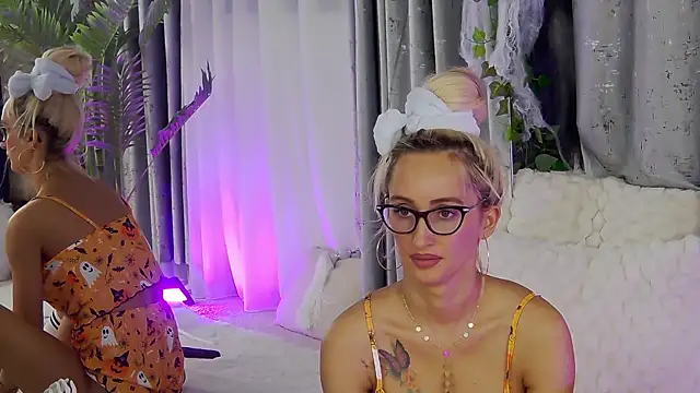 IsabelleEthan online show from 31, 10, 2025