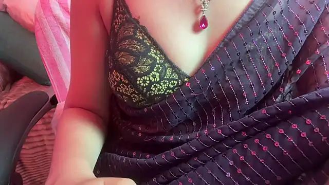 Queen Angelena online show from 12, 2, 2026