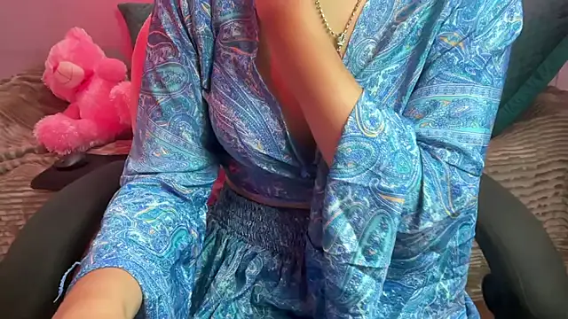 Queen Angelena online show from 2, 5, 2026