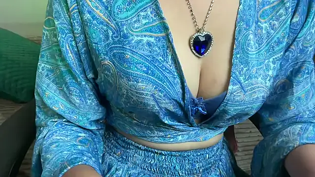Queen Angelena online show from 26, 6, 2026