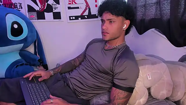 Snapshot of Alessandro_Vanni chatting on 13, 5, 2026 Alessandro Vanni online show from 13, 5, 2026