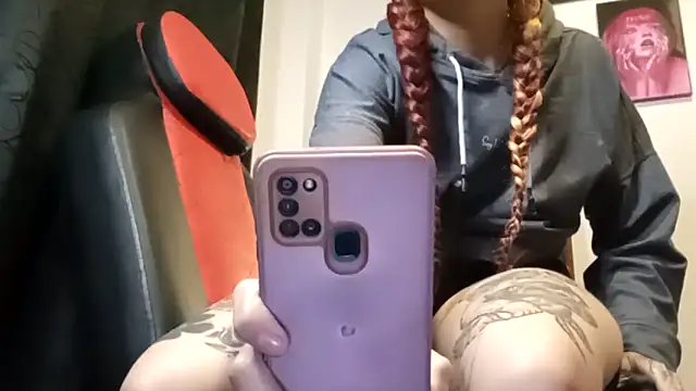 Snapshot of Tattoodreams_lucy chatting on 23, 10, 2025 Tattoodreams lucy online show from 23, 10, 2025