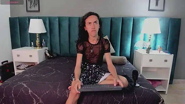 Snapshot of Karol_fenixx chatting on 29, 12, 2024 Karol fenixx online show from 29, 12, 2024