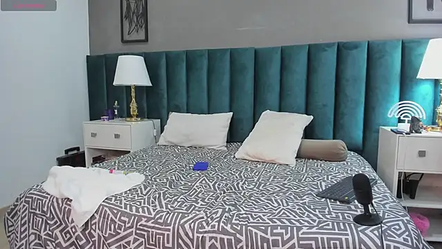 Snapshot of Karol_fenixx chatting on 3, 2, 2025 Karol fenixx online show from 3, 2, 2025